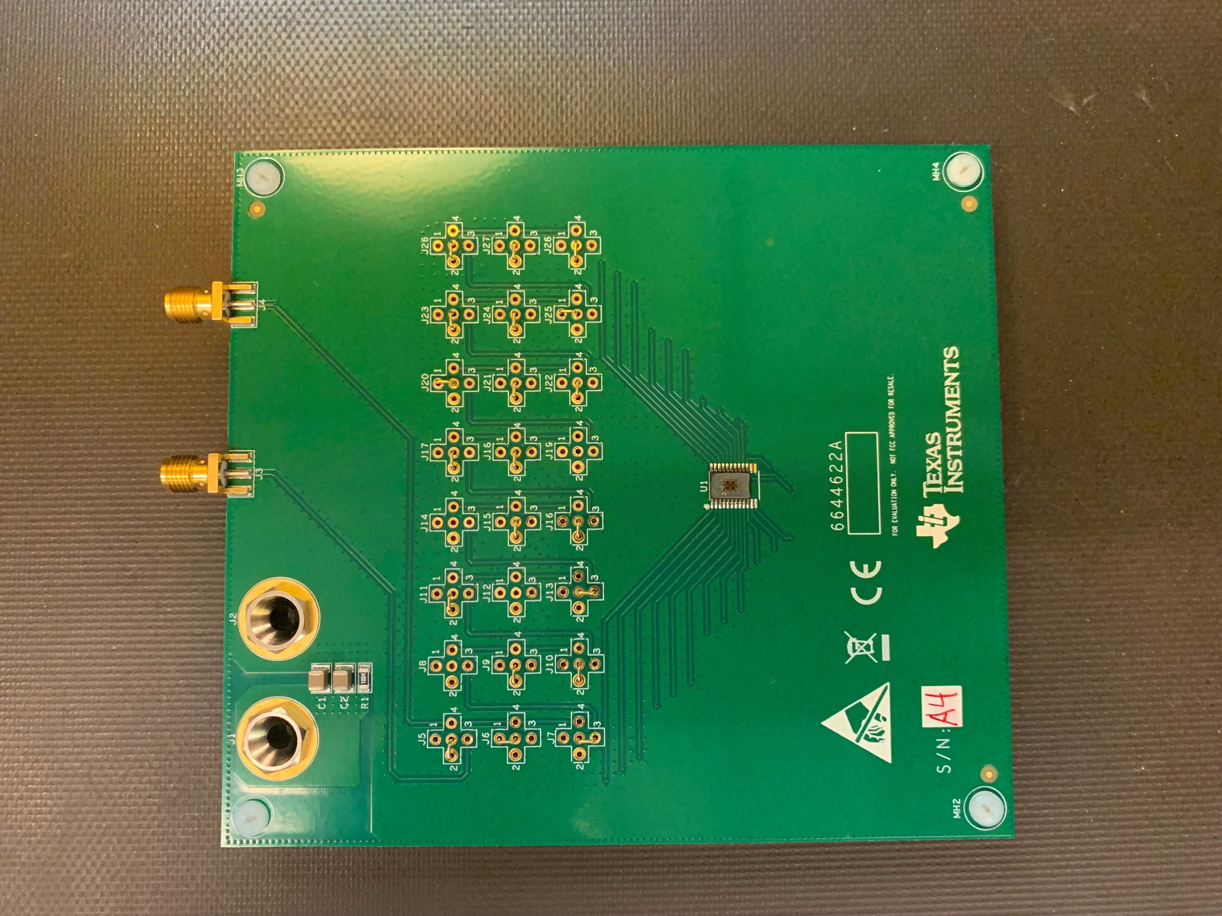 TMUX582F-SEP TMUX582F-SEP Evaluation Board Top View