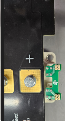 UCC21750Q1 將柵極驅(qū)動器 EVM 連接到 BM3 電源模塊的接口板