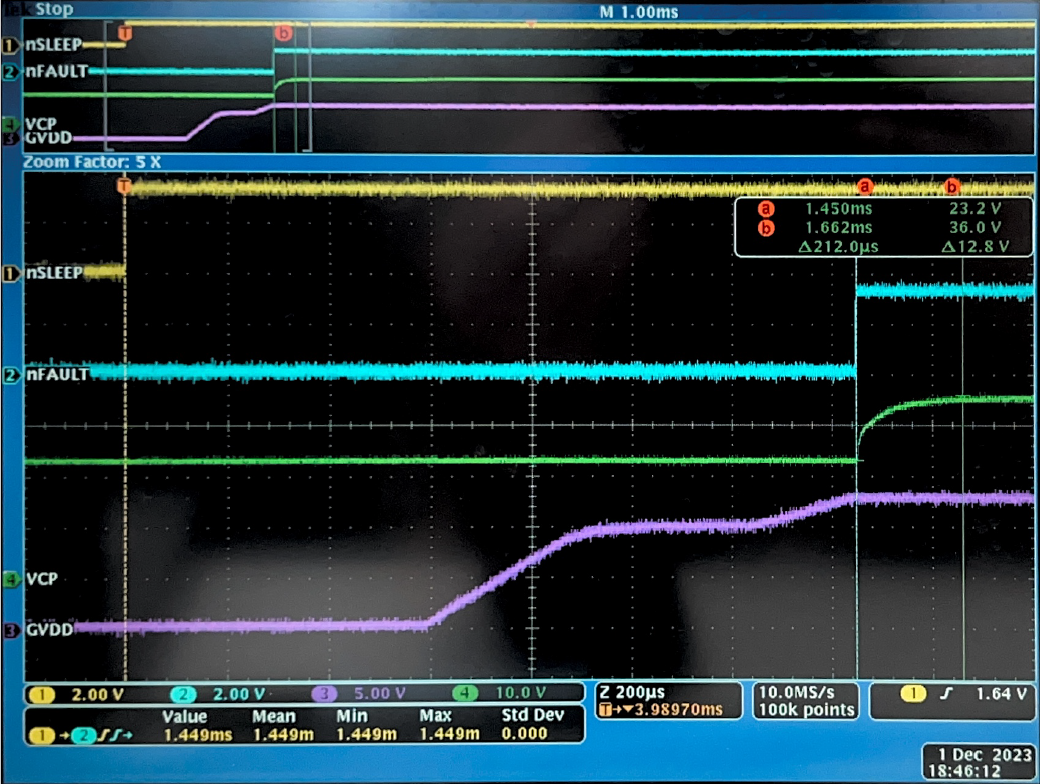 DRV8334 器件上電