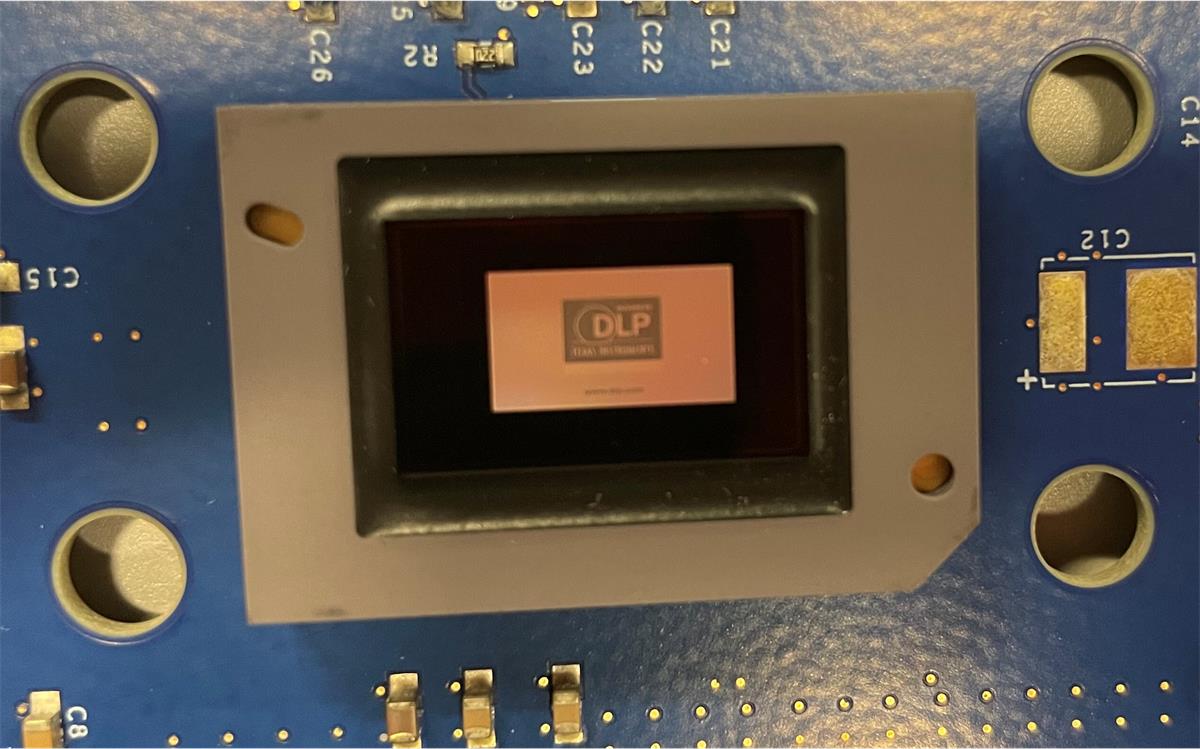 DLPC7540EVM DMD 上顯示的啟動圖像